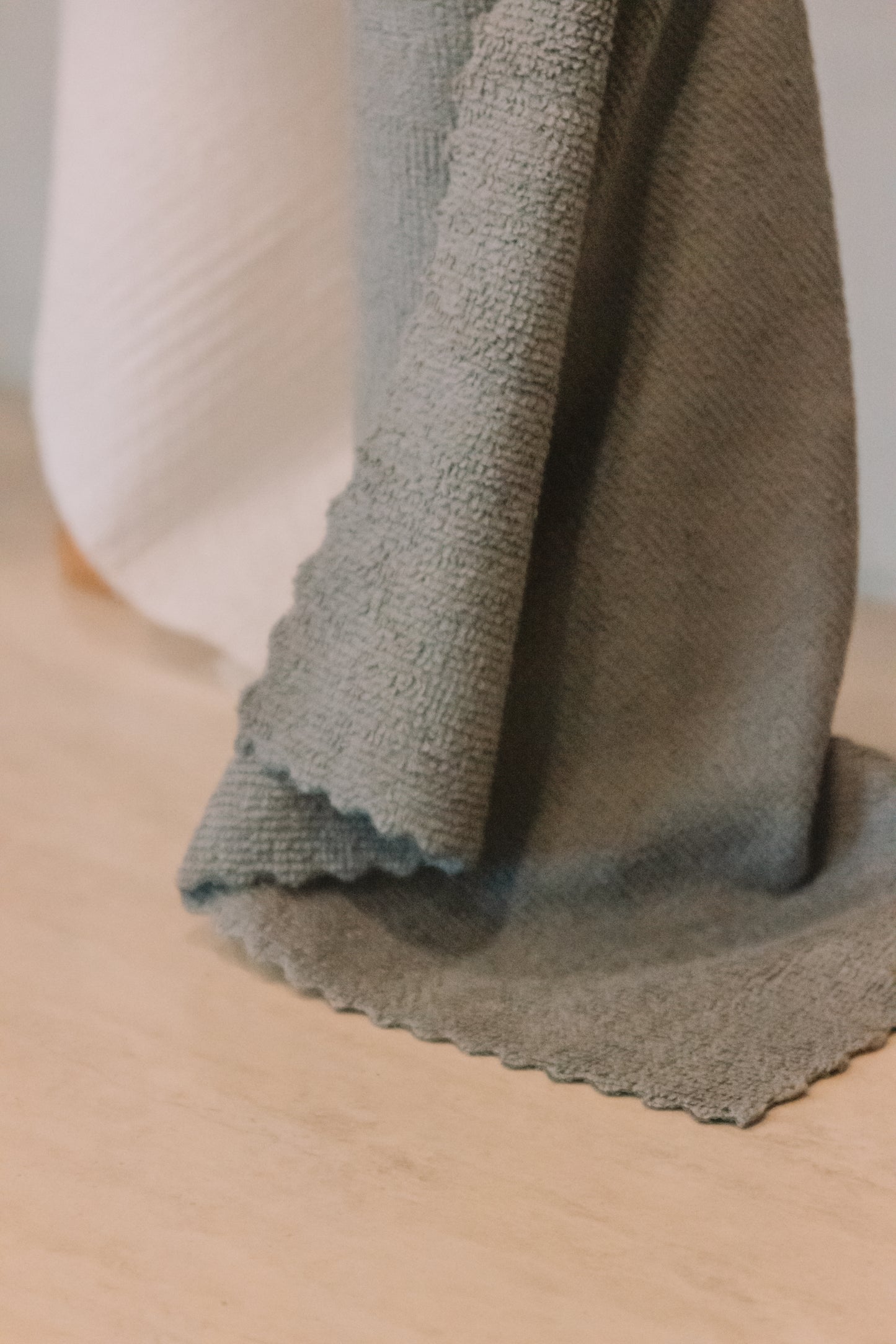 Tear-off microfiber towels on a roll, 50 pcs 30x30cm