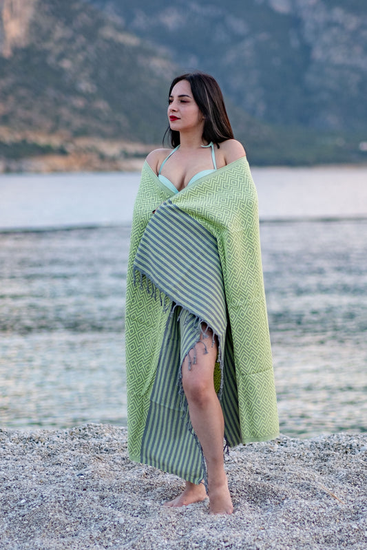 Pludmales dvielis Zaļš ar svītrām