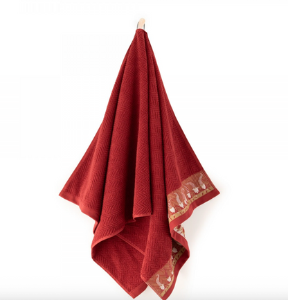 Bath Towel - Gnome / red