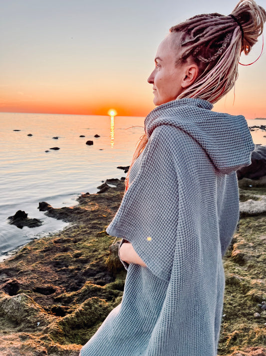 Pončo vafeļauduma garais - unisex / pelēks