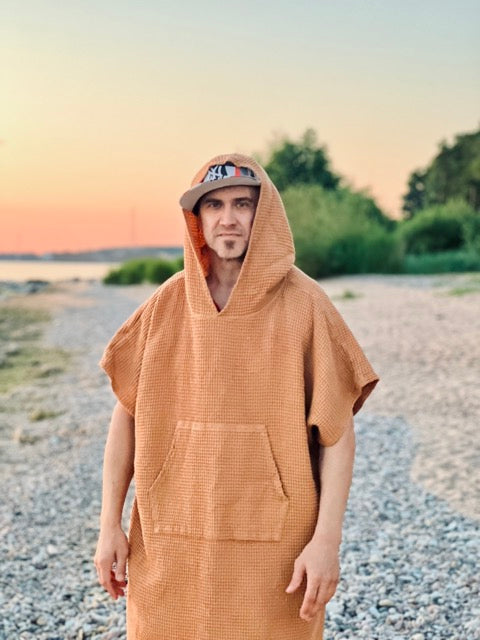 Pončo vafeļauduma īsais - unisex / brūns